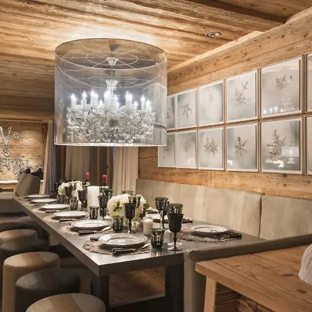 Luxe Chalet Avec Piscine Holiday home *